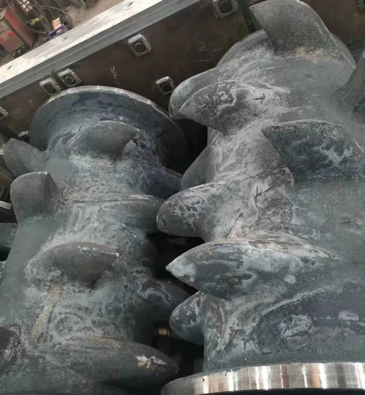 Soft and medium-hard coal limestone nickel ore coking coal clay double roller crusher