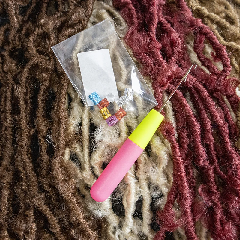 Wholesale HOT selling cheveux pour jumbo boho 26 premade ombre faux wig 12 in color 38 inch crotchet hair butterfly locs