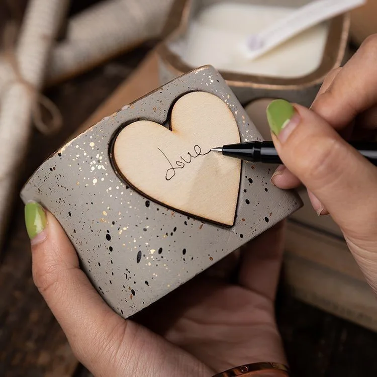 Handmade Aromatherapy Candle Gift Box Set Dried Flower Fragrance Essential Oil with Hand Girlfriends Beast Birthday candle set