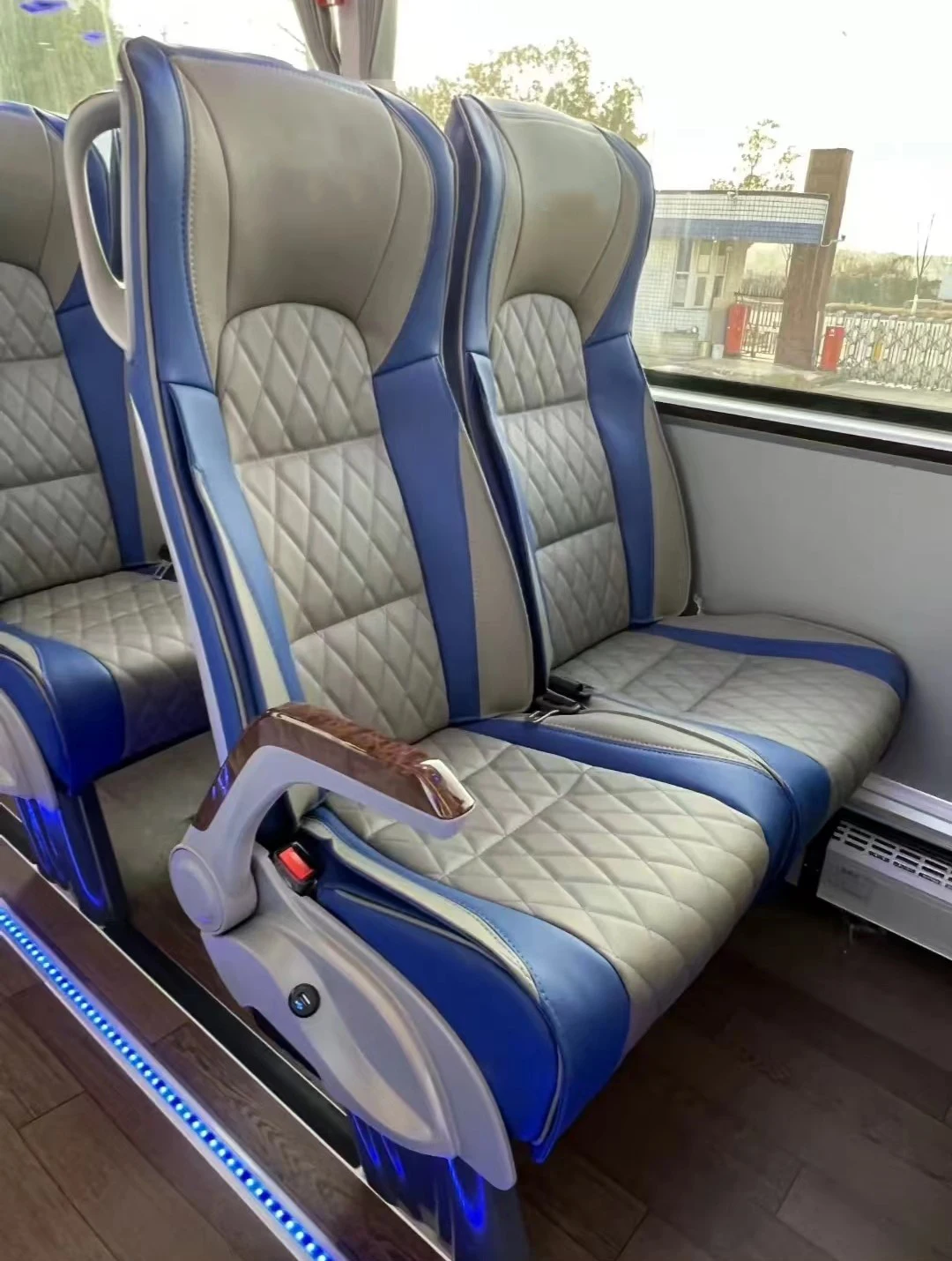 2023 Brand New Inventory on Sale 12.5m Front Engine 68 Seats Luxury 3 Axles RHD Coaches 2 Units Left with an Affordable Price