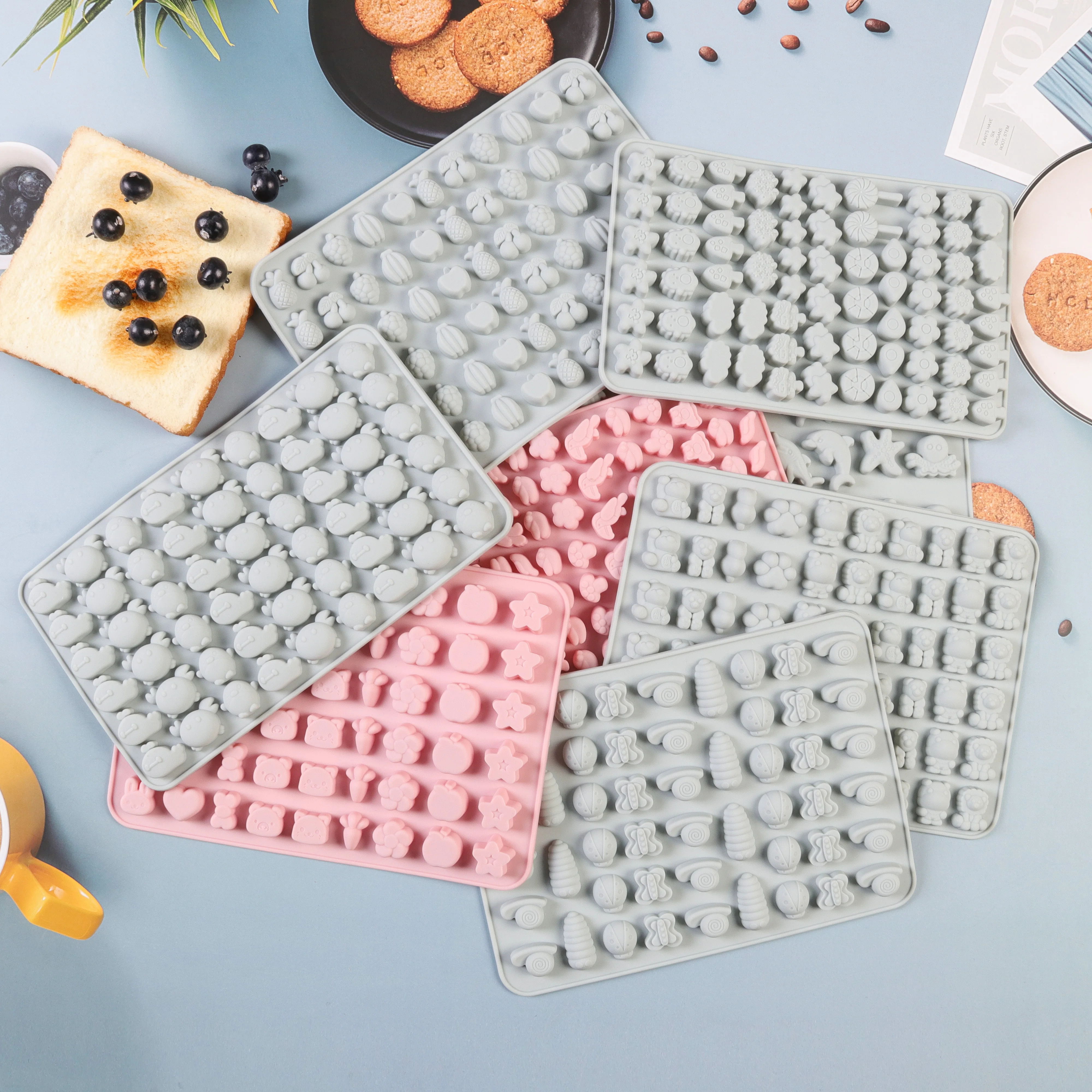 Gummy Jelly Bear Molds 50-Cavity Silicone Bear Candy Moulds Molds Chocolate Molds Ice Cube Trays Non Stick Reusable DIY Baking