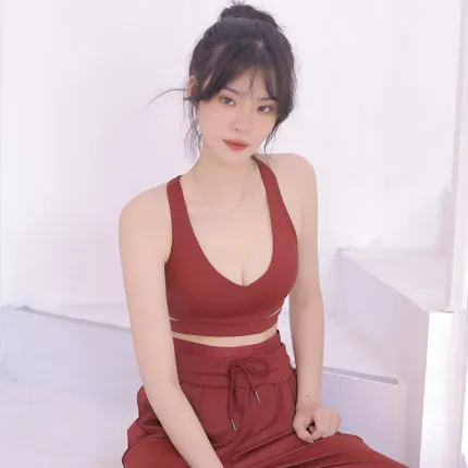 Ladies Firm Control Medium Control Full Figure Wire Free Impact Microfiber Sports Bra