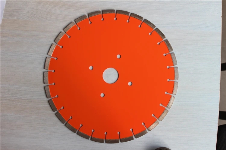 Factory price for 350mm diamond granite saw blade fasting cutting without chipping for granite saw Diamond  Segmented Saw Blade