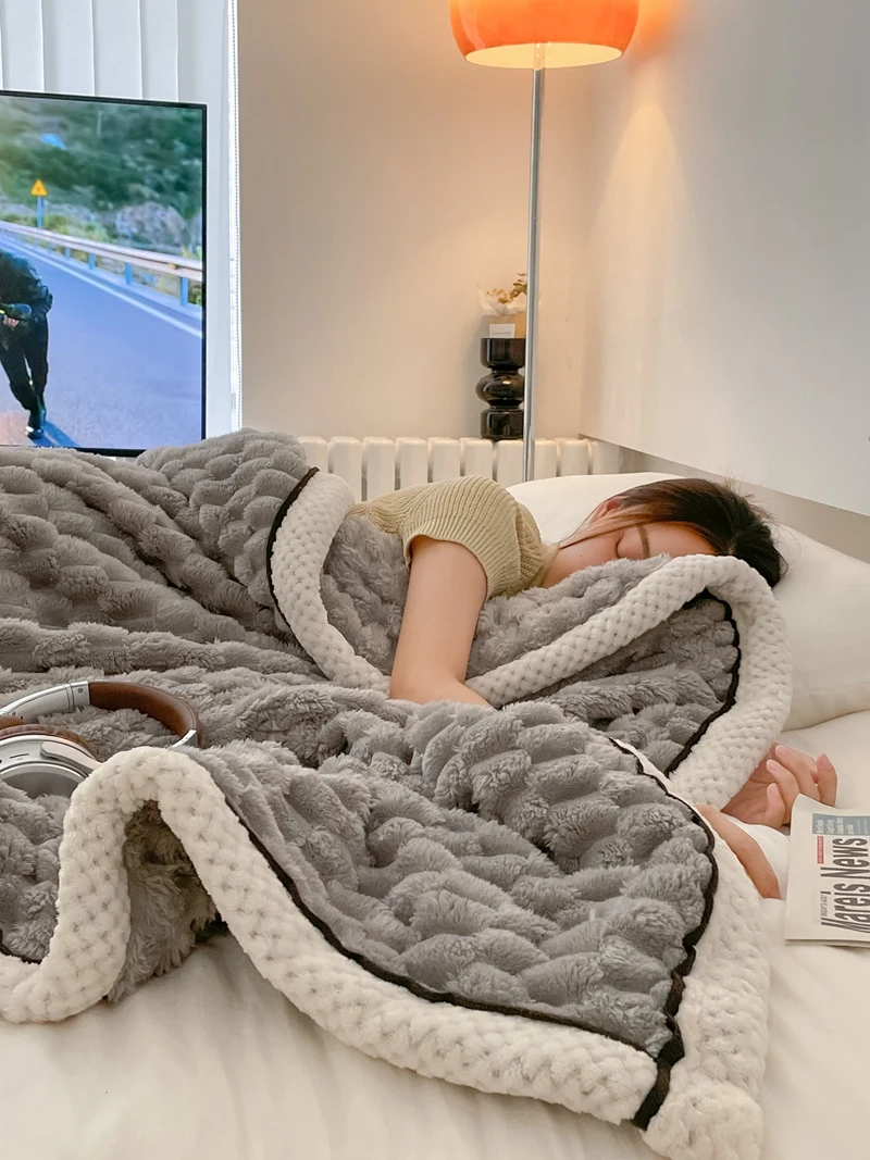 460 GSM air condition throw blanket winter warm 3D Embossed Velvet fleece reversible thick Throw Blanket for bed
