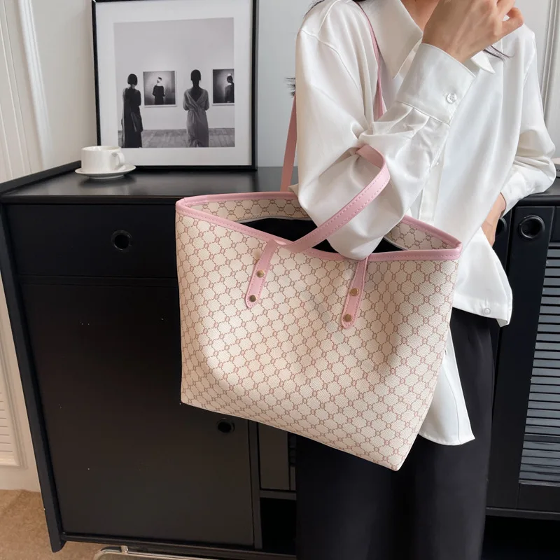 brand designer 2024 New Popular Shoulder Bag with Advanced Western Style Versatile tote bags for women