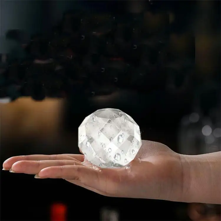 2021 hot new product quality original household silicone round ice making mold box