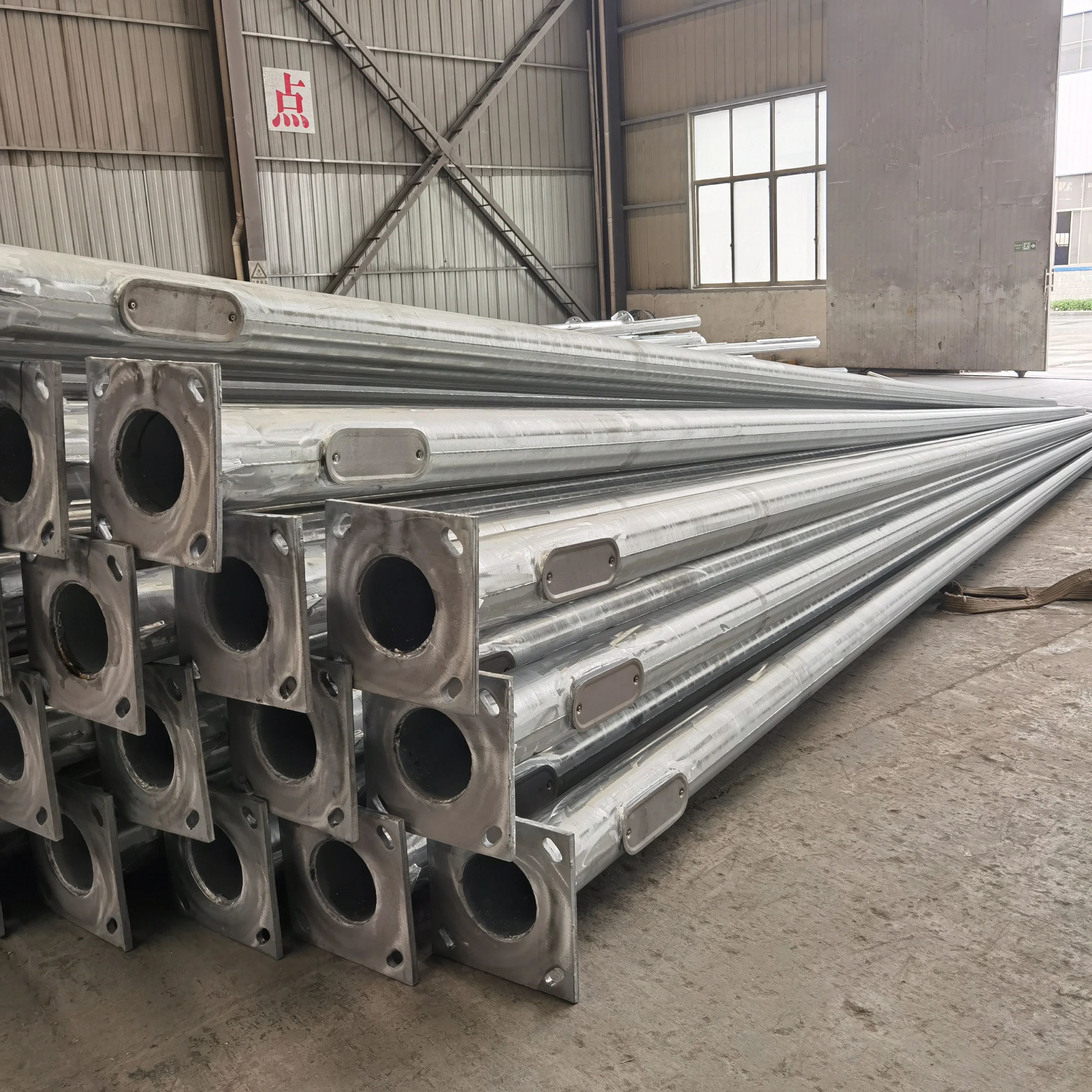 Galvanized Pole Solar Street LED Lighting Metal Conical Street Light Pole