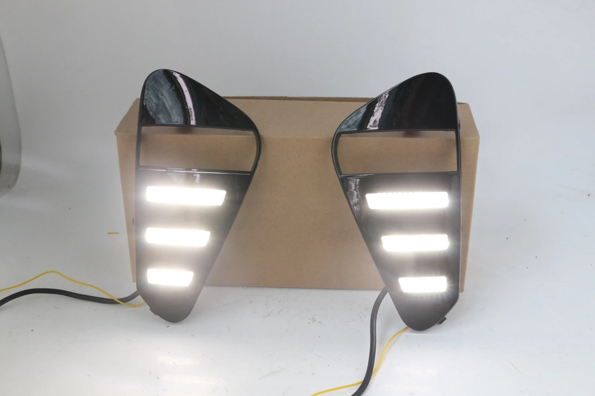 Front bar light for Geely Proton X50 2018-2020 Foglamp for Geely Proton X50 Daytime running light for Proton X50 2018-2020 drl