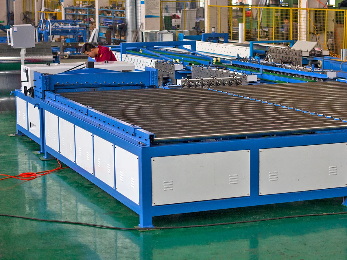 1.2*1500 mm U Shape Auto Duct Line 5 air Duct Making Machines