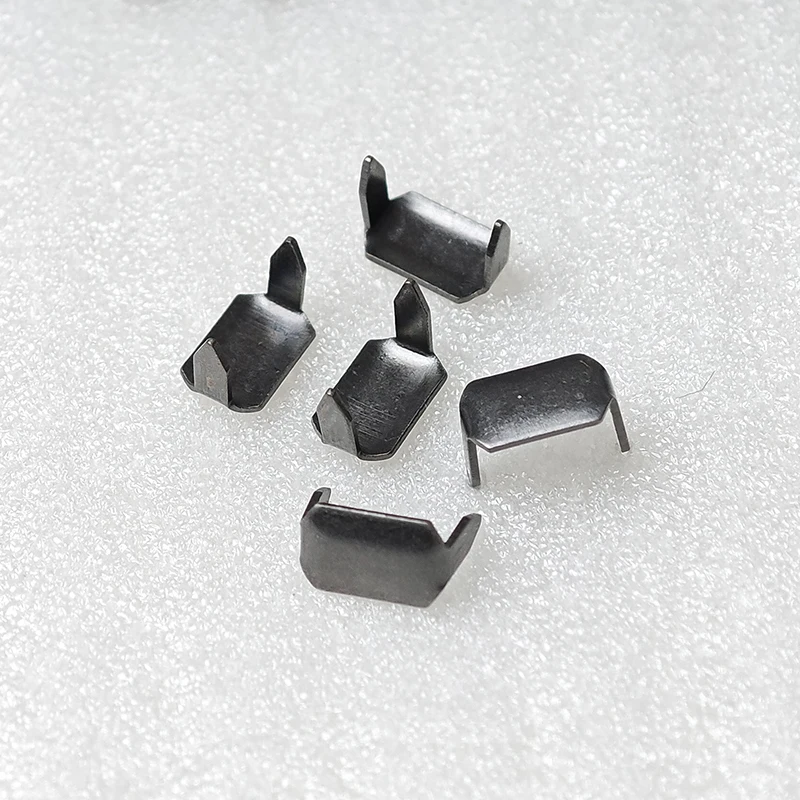 Square Fastening Nail Staples Custom Color Brass with 2 Prong Claw Rivet for Leather 10000 Pieces 5 Bags Custom Cm Prism Support