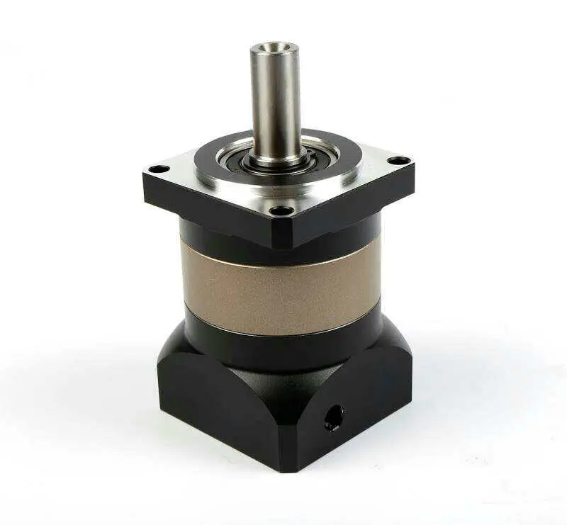 Small transmission planetary gear reducer