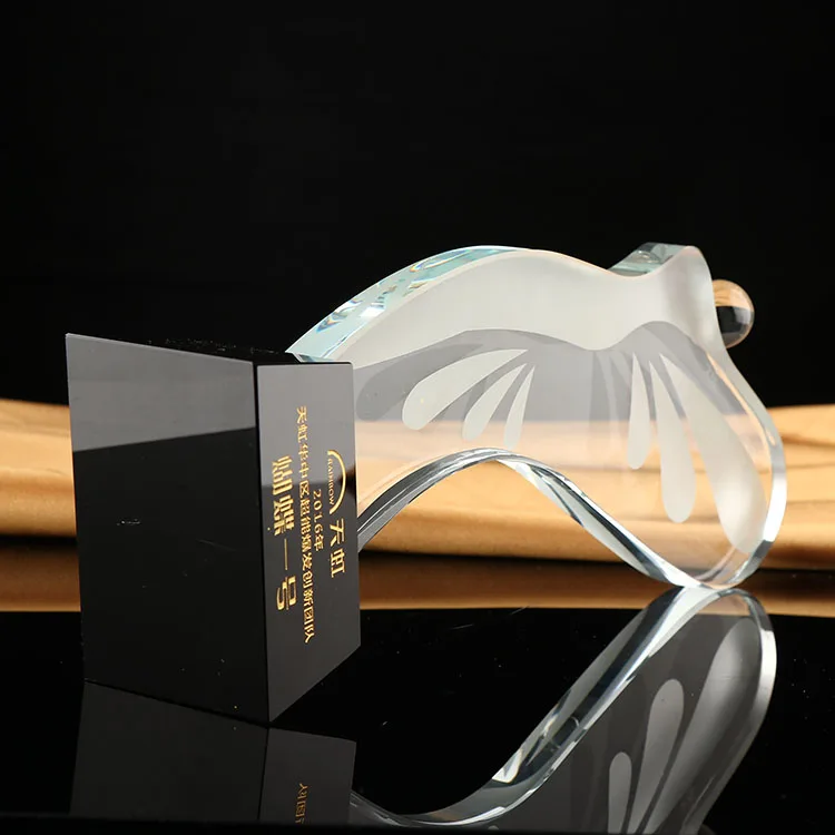 Customized Cheap Trophy with Crystal Material Acrylic Resin Glass Trophy with Metal Star