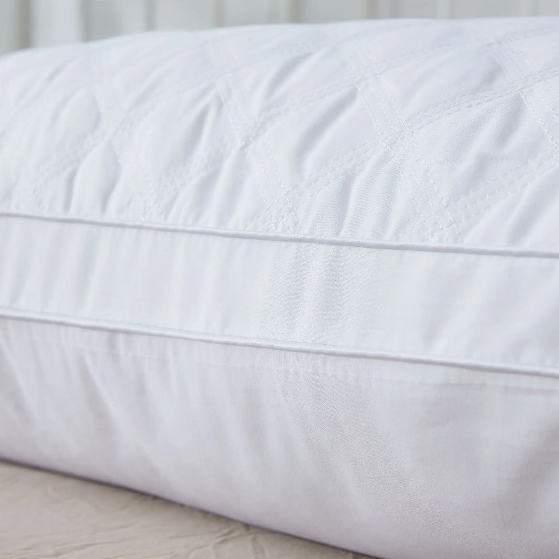 Factory Wholesale rectangle Square White 100% Polyester microfiberr Cushion Insert Throw Pillow Sleeping Pillow