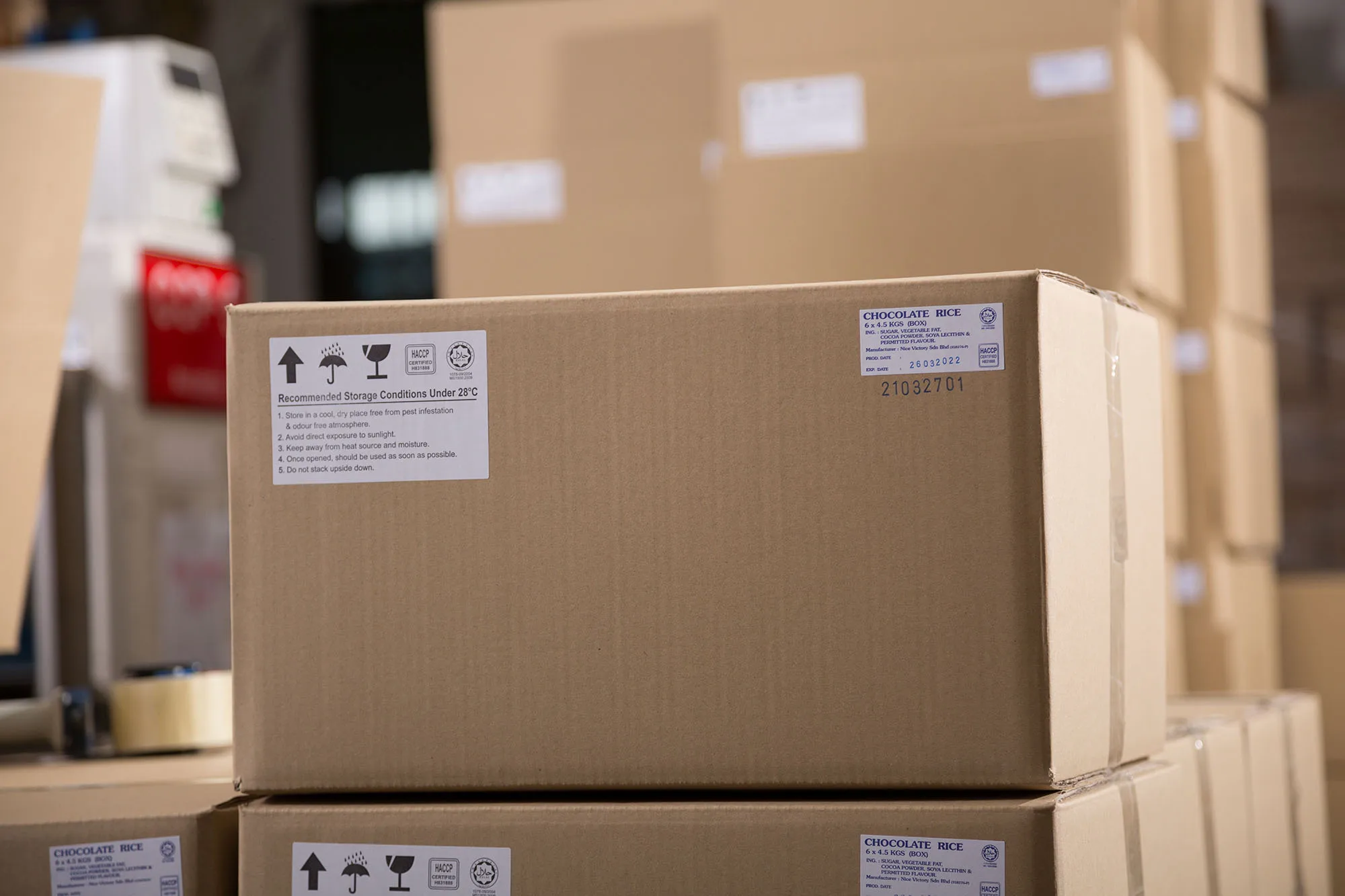 Edible Confetti Versatile Dessert Toppings Industrial Baking Use Halal Chocolate Vermicelli Chocolate Sprinkles Bakery-Grade