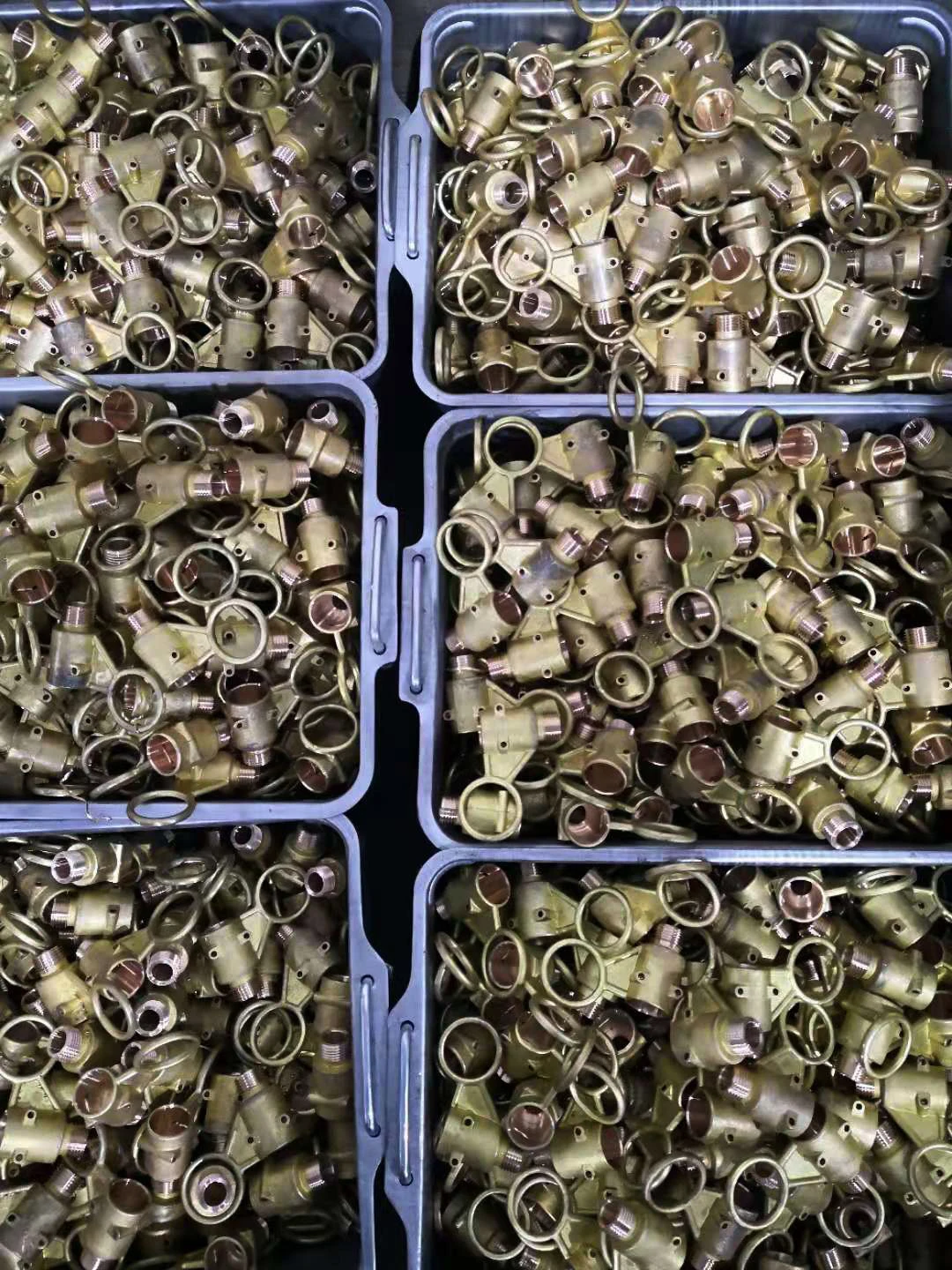 varies types of load center metal fittings double hole lugs