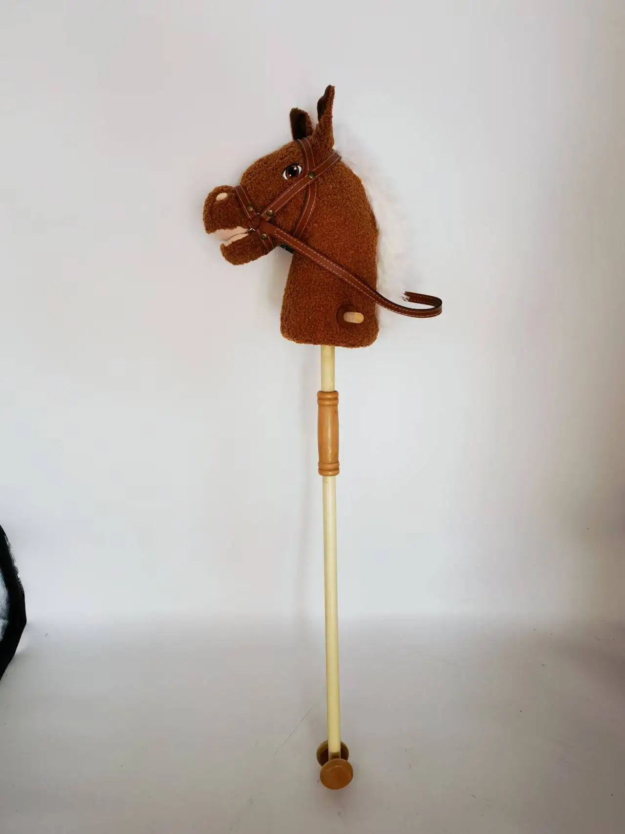 Новый материал hobby horse stick с роликом + лошадь реалистичный звук съемная функция может сэкономить много места для доставки