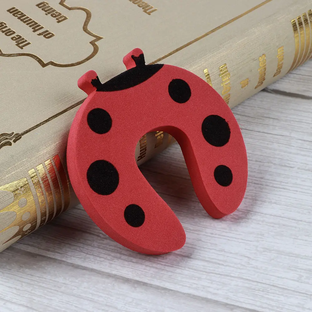 Manufacture Directly Export Child Safety Gate Animal Door Stop Keep Baby Safe Finger Pinch