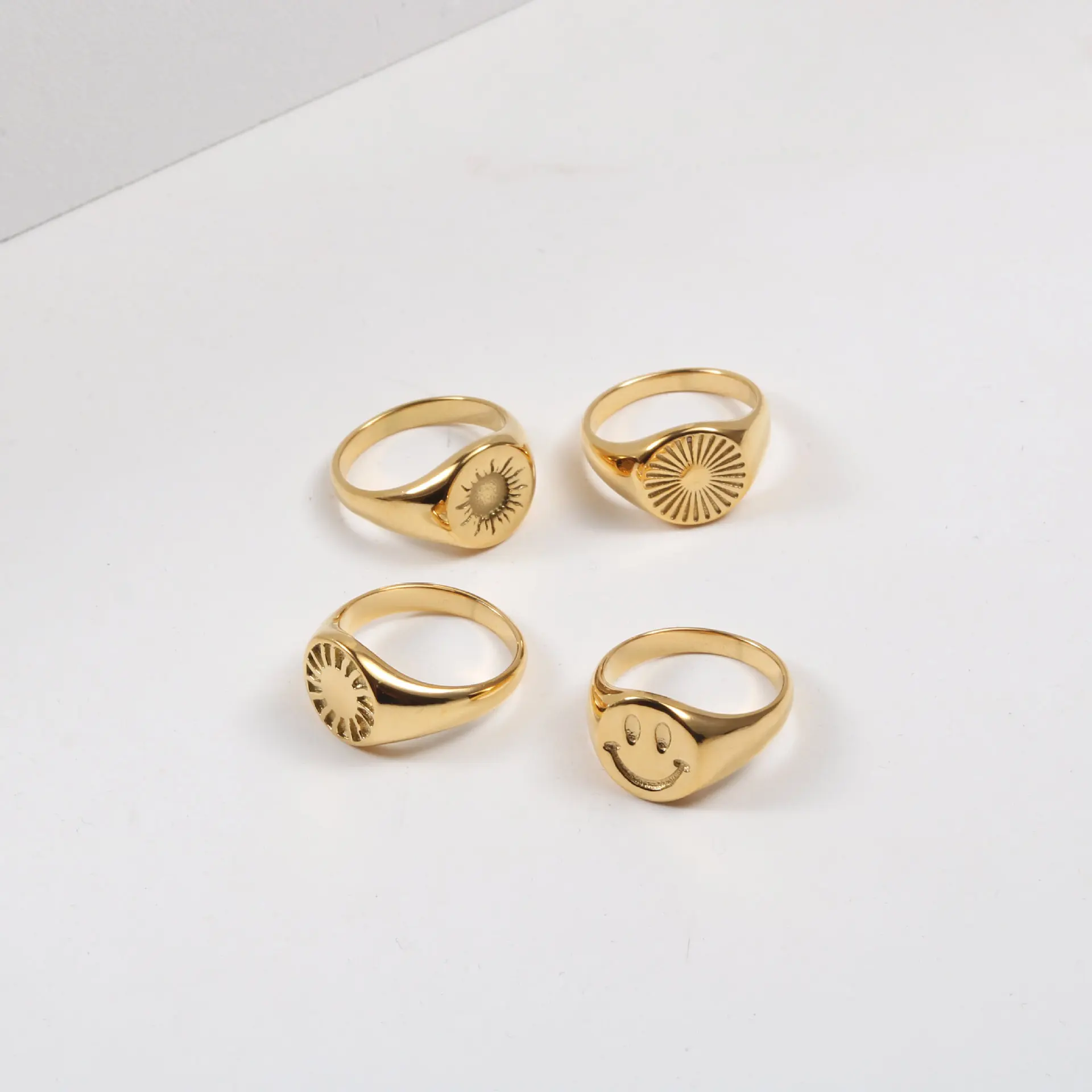 Funny Women Stainless Steel Sunline Sun Smile Face Shape Signet Ring