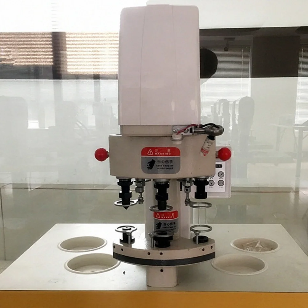 Automatic Pneumatic Computerized  three-head servo motor  machine  electric  eyelet snap  button attaching punching machine