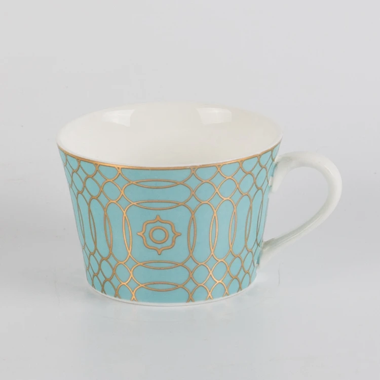 European Luxury Painted Gold Ceramic Porcelain Coffee Cup Sets Household Afternoon Teacup ,Tea Set with Dessert Plate