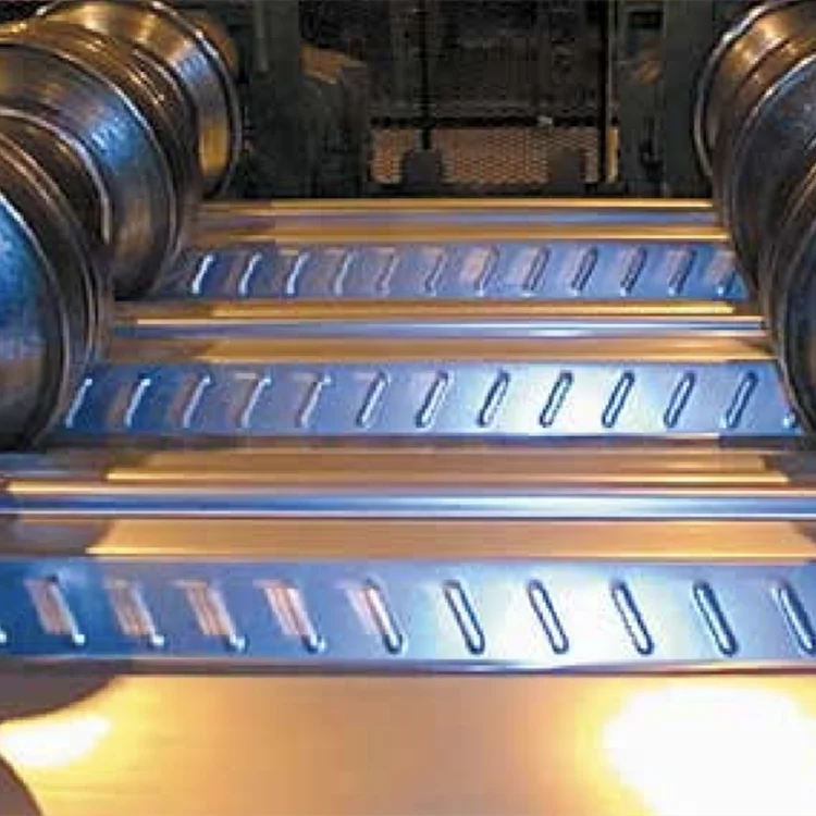 Three waves strong bearing metal decking floor