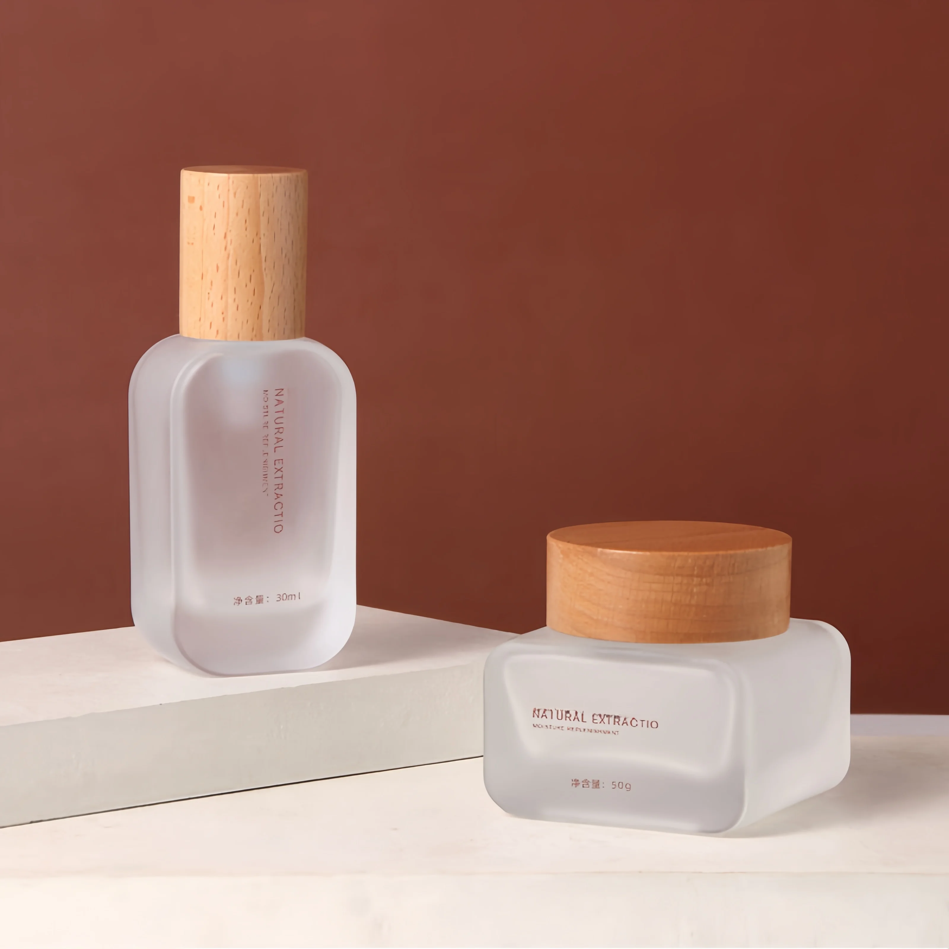 Wholesale cosmetic packaging container frosted skincare set bottle glass face cream jar with bamboo lid