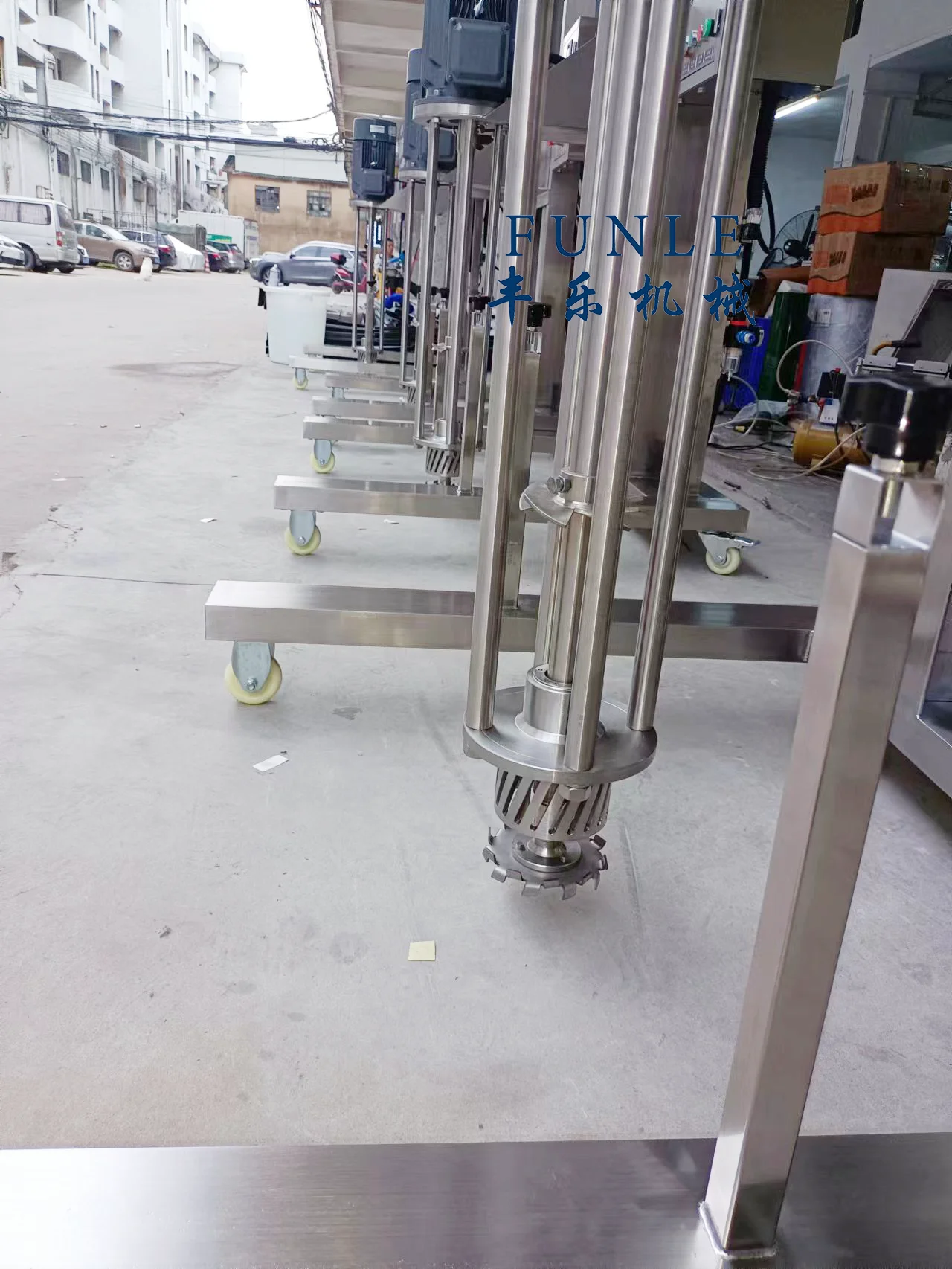 Hot selling Industrial Cosmetic Laboratory Emulsifier Homogenizer Mixer High Shear Vacuum Homogeneous Emulsifier