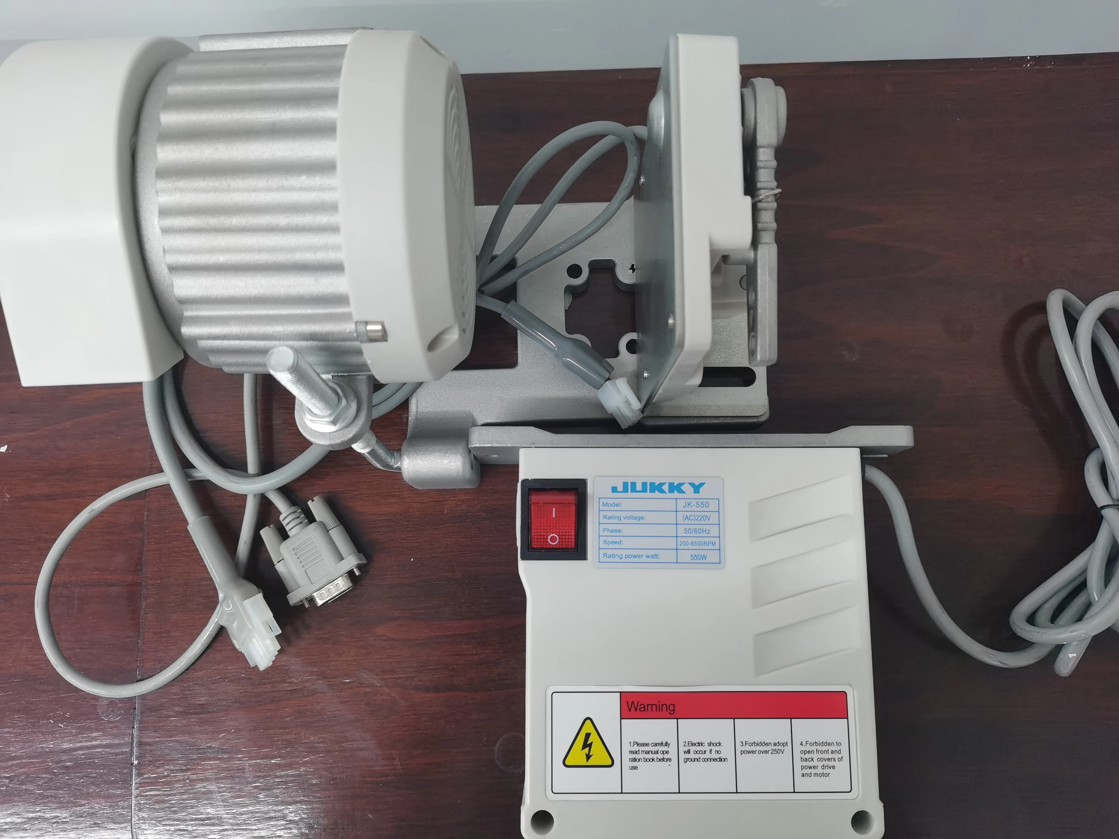 JK-550 Domestic Industrial High Efficiency Sewing Machine Servo Motor Energy-saving 75% Servo Motor of small szie