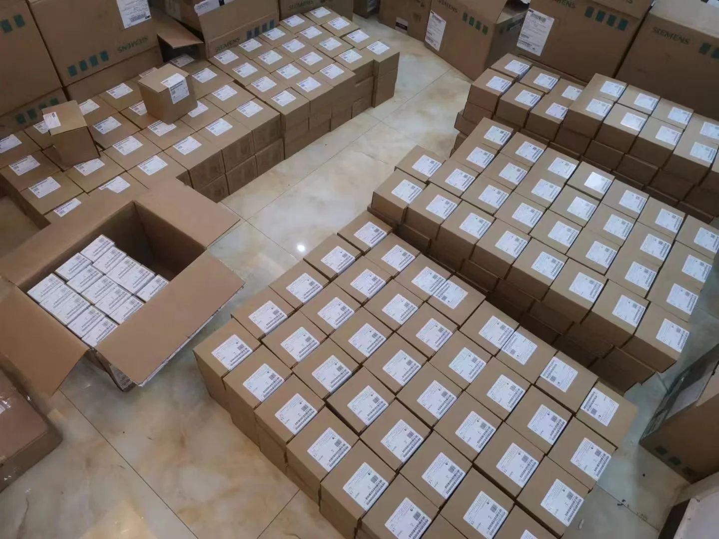 PLC Controller 6ES7 214-1BG40-0XB0  6ES72141BG400XB0  s7-1200  New Original Stock In Stock