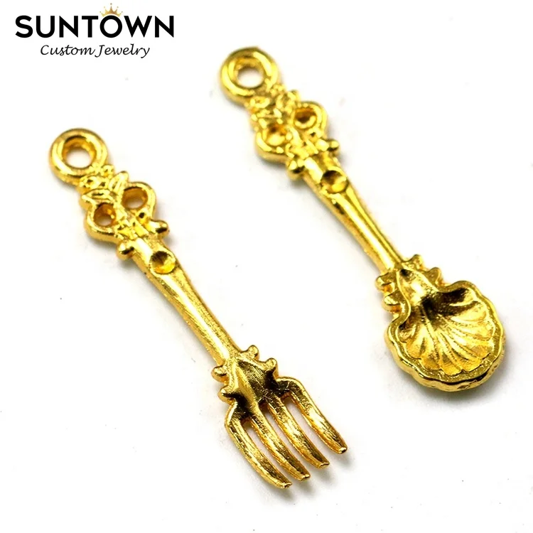 
Suntown Designer Charms Jewellery Gold Plated Pendants Tableware Eagle Scallop Spoon Charm Fork Charm Necklace Pendant Jewels 