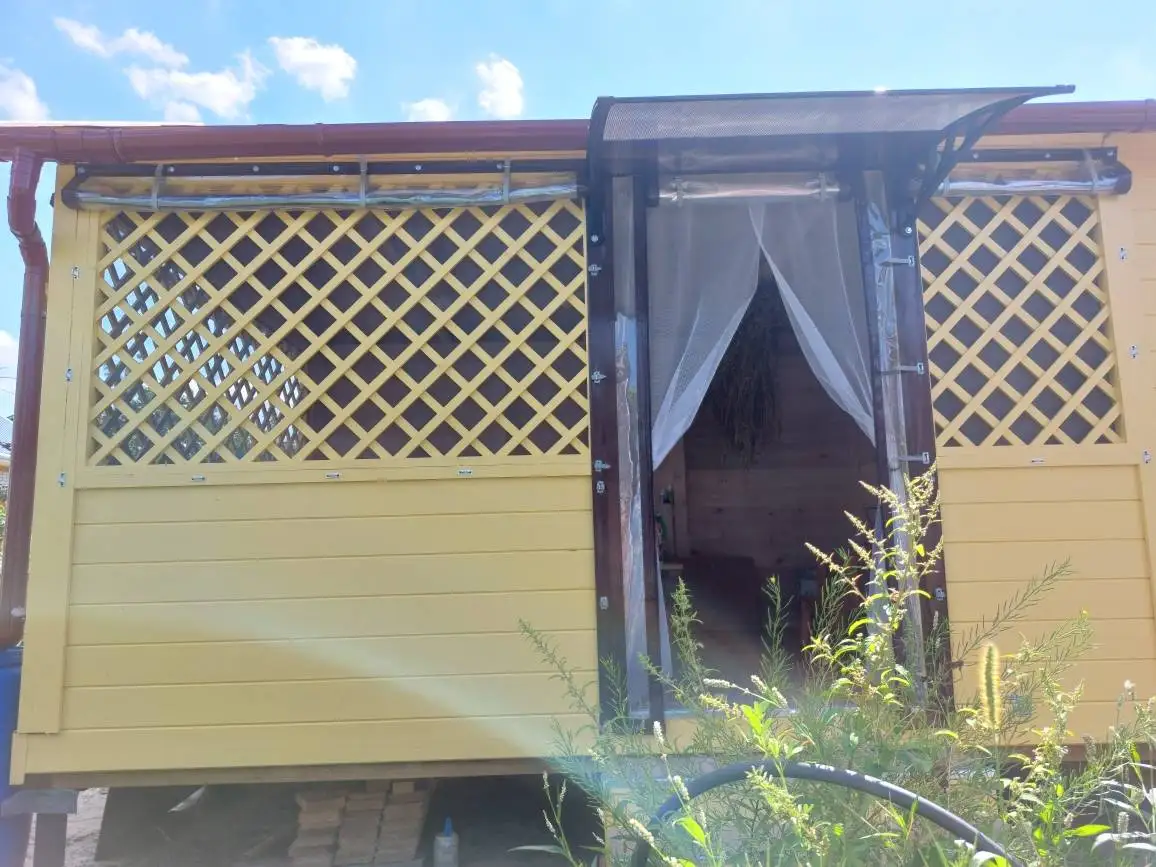 Outdoor Vinyl Curtain with Clear Tarp 18 OZ