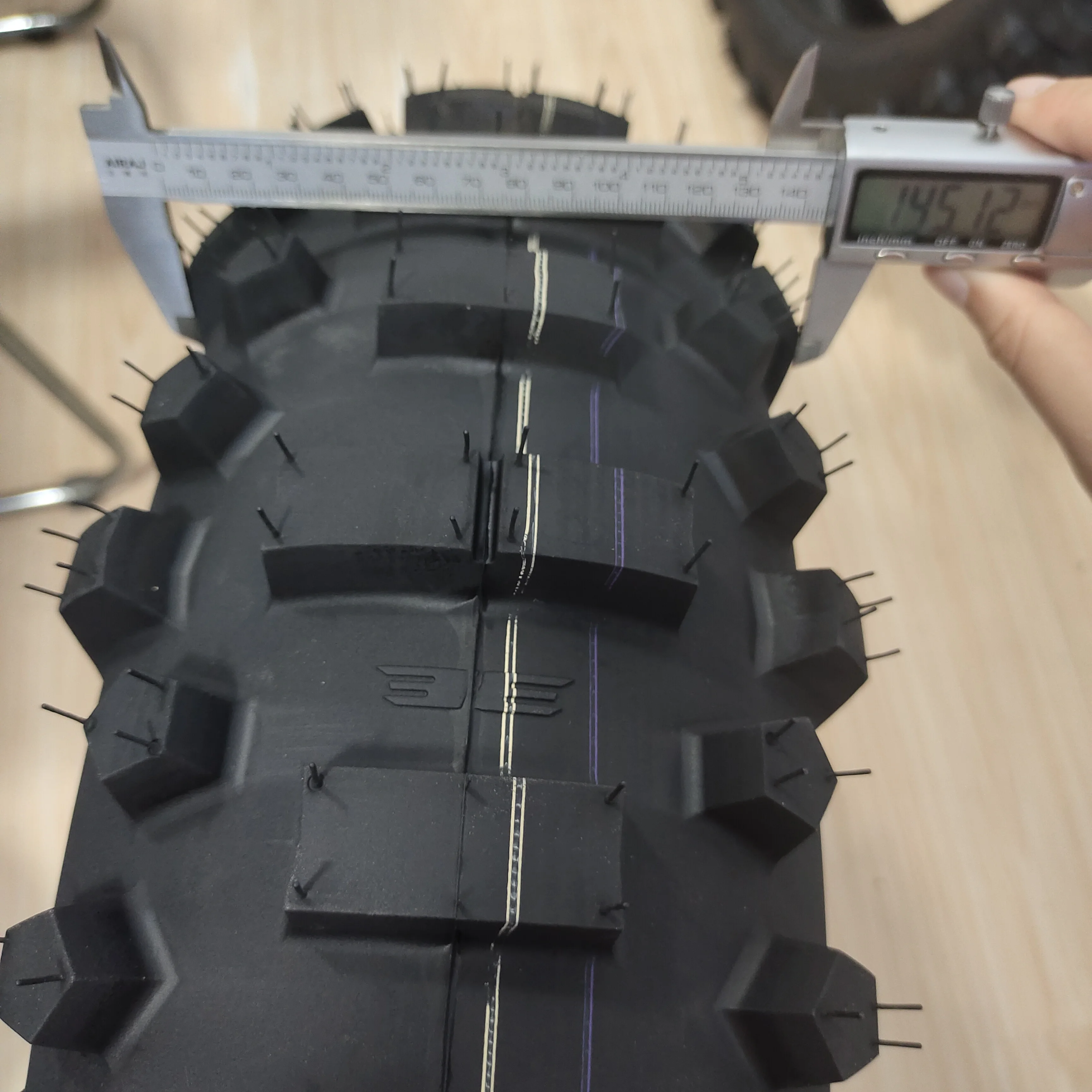 Супер мягкая шина для мотоцикла внедорожника 140/80-18 140/80/18 140/80 r18