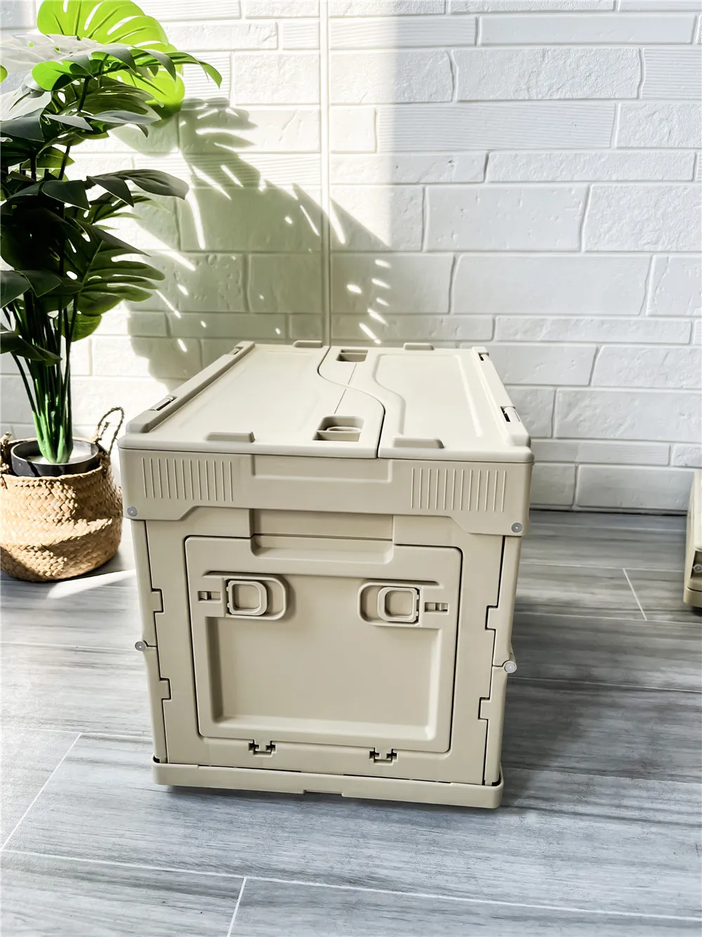 Agricultural Crates Collapsible Stackable Solid Box for Fruit Vegetable Harvesting Perforated PP Material Foldable Plastic