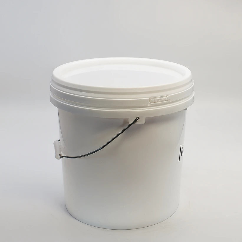 1 liter round plastic bucket/drum with lid and plastic or metal handle