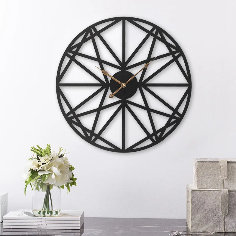 
 European retro metal ironwork Roman wall clock living room quiet simple clock Amazon products  