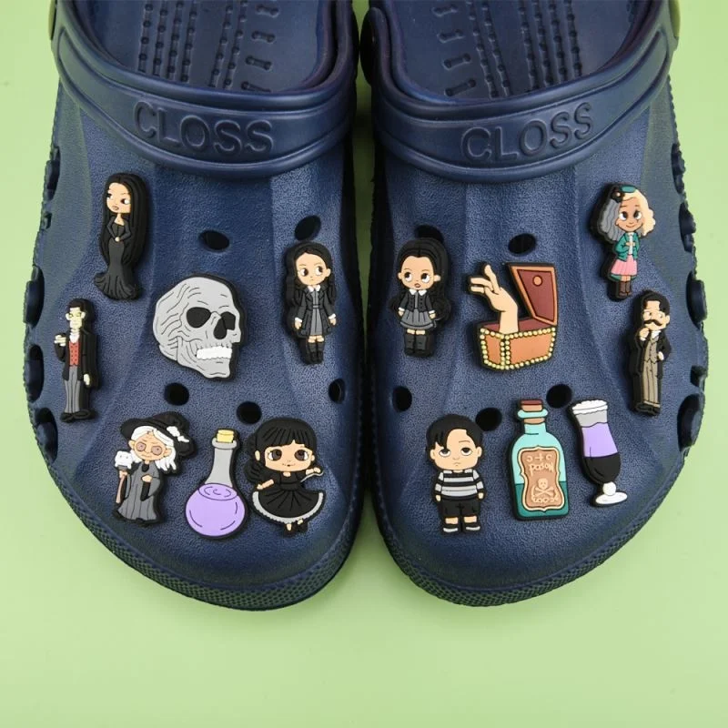 Aussie_Croc_charm_for_shoes_Decoration_Australian_Rules_Football_croc_charm.jpg