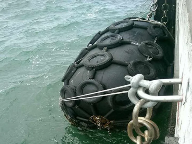 Sale yokohama pneumatic rubber fenders floating Ship fender inflatable boat fender submarine