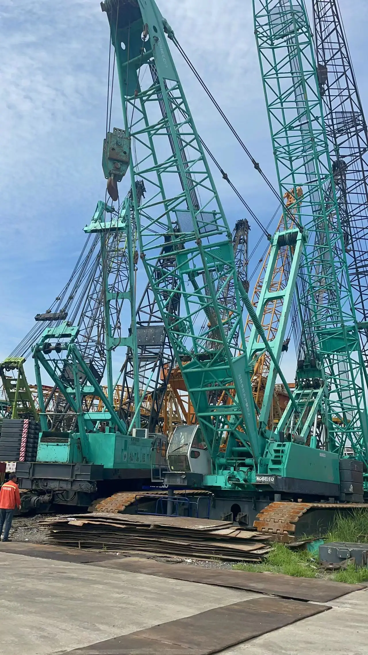 Used 250 Ton Kobelco Crawler Crane Kobelco CKE2500 Crawler Crane for sale