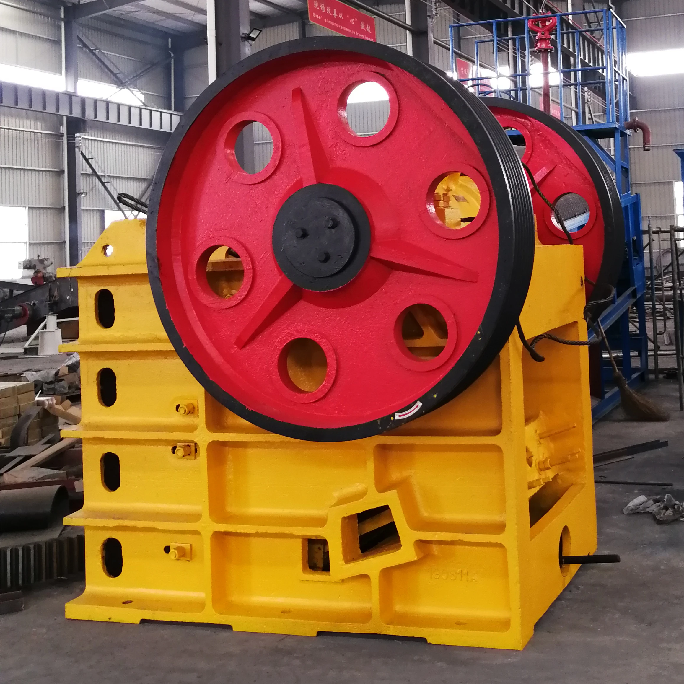 portable mini mining hard rock stone crusher