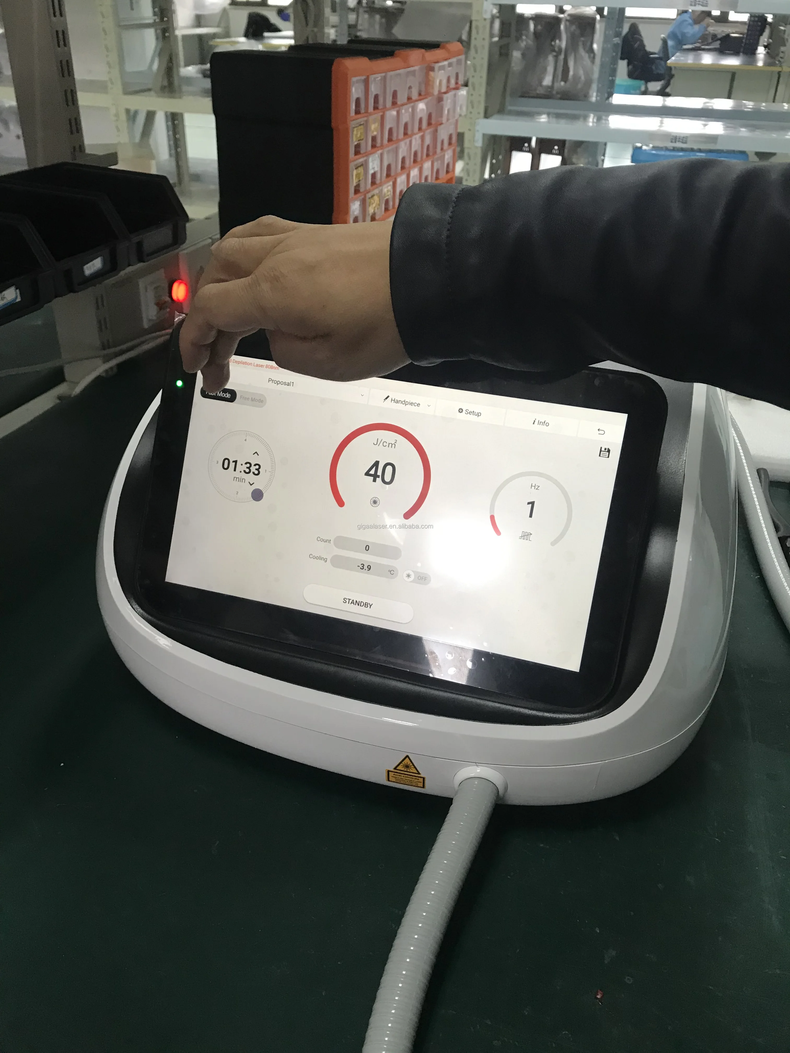 810 diode laser body hair removers CE Diode laser hair removal / 810nm Diode laser Depilation / laser diodo 810