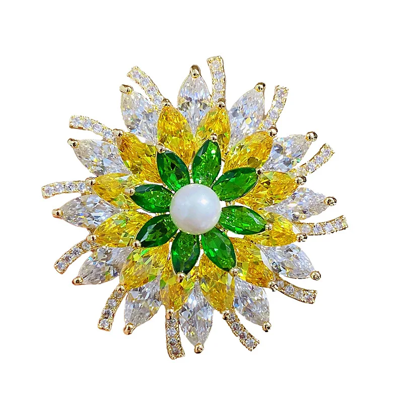 Wholesale explosive autumn and winter new exquisite colored vermiculite anti glowing high grade neck snow Huban lotus brooch