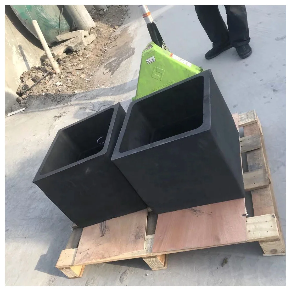 Factory Custom Graphite Crucible Box for battery anode/cathode negative pole manufacturer