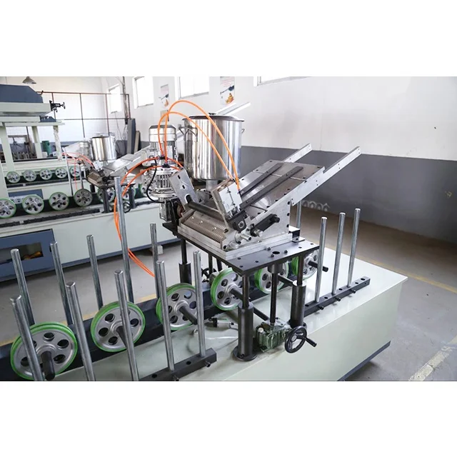 Машина для упаковки холодного и горячего клея