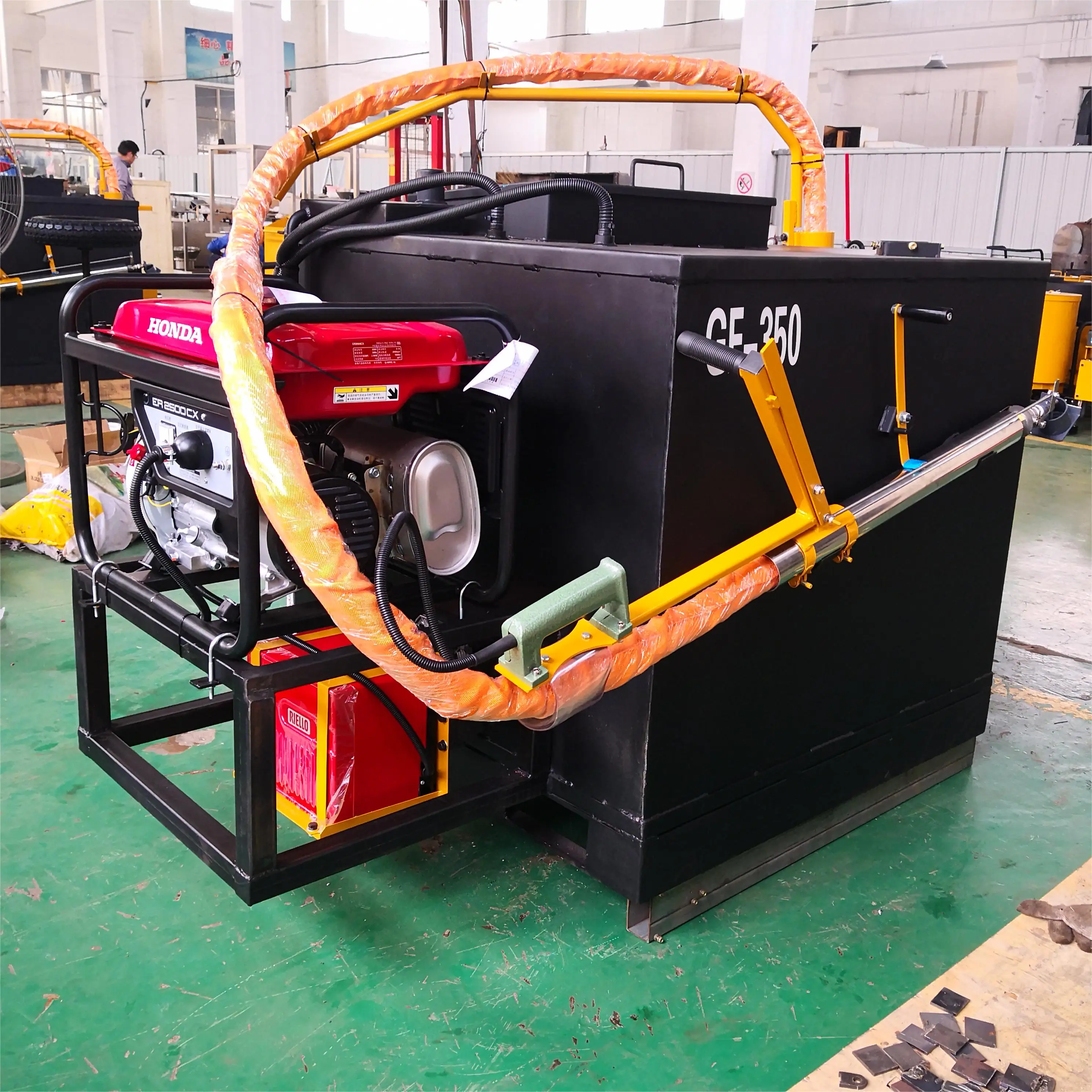 2024 New Multifunctional Automatic Filling Machine 20L60L100L200L350L Small Asphalt Sealing Machine