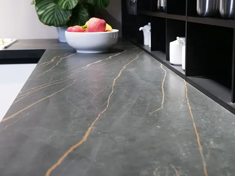 Manufacturer cheap price home decor white modern lacquer kitchen cabinet