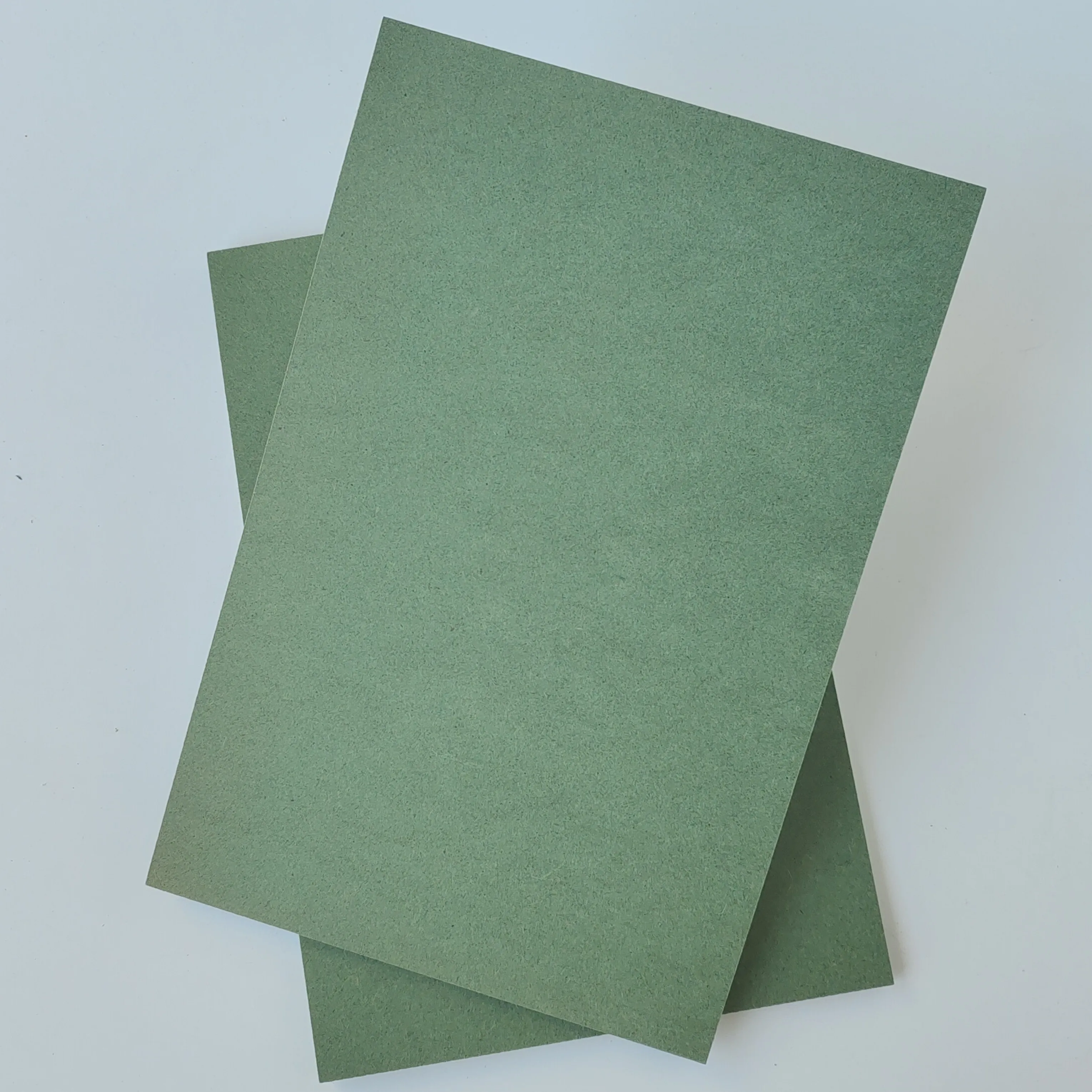 6mm Board Waterproof Hot Sale 4 8ft Damp Proof Mr MDF Green Plain  1220mmx2440mmx6mm E1 with Density 750 From MDF Supplier
