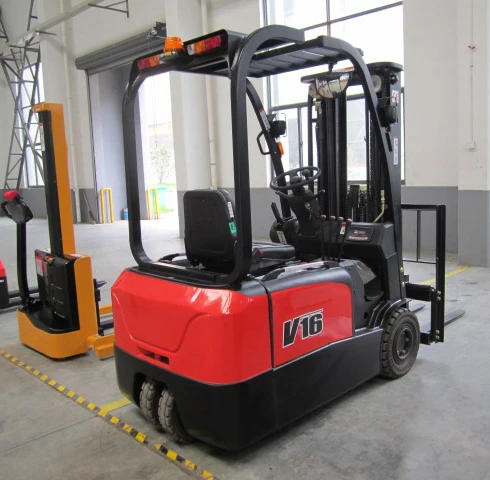 1.5ton 3-wheels electric forklift with 3m to 5.5m lift heights