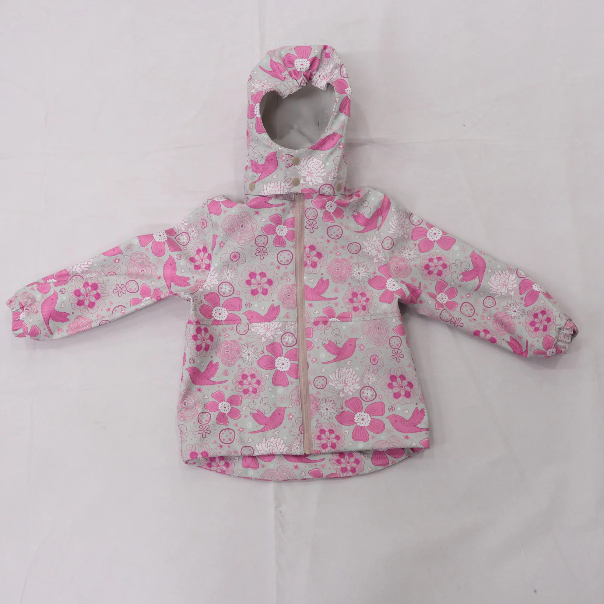 OEKO-TEX 100 гарантирует надежную защиту от ветра и дождя 100% плащей из полиэстера полиуретана с принтом изделие защитит