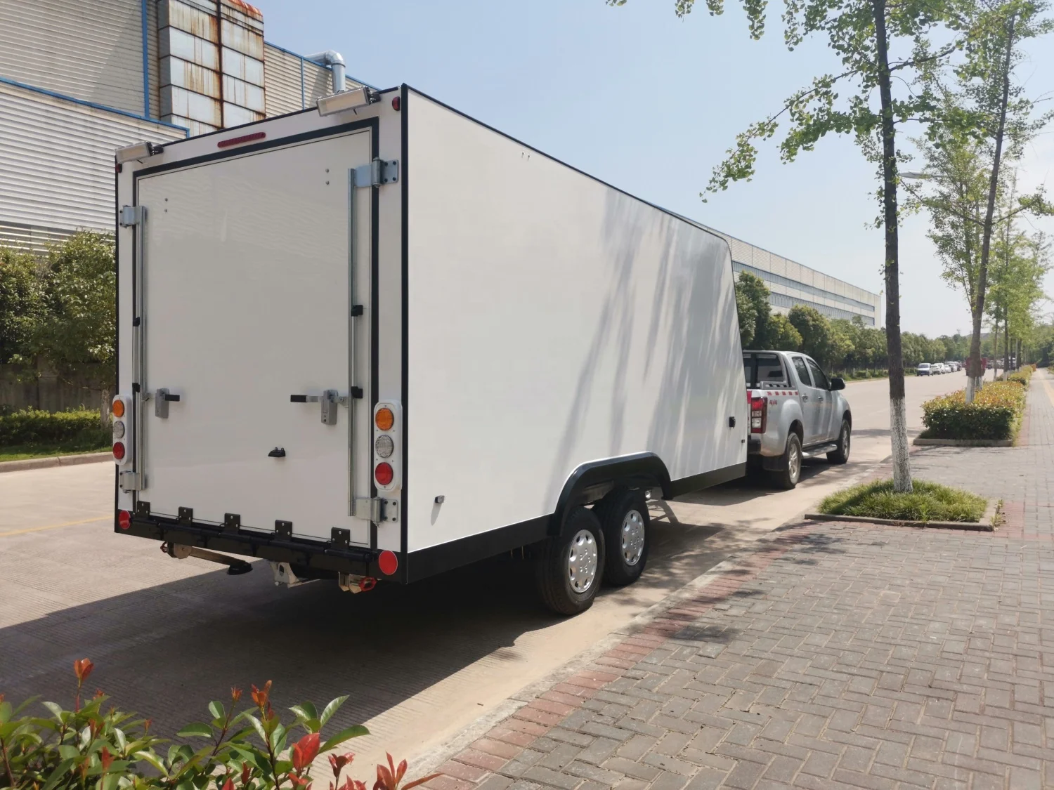 Aluminum rv toy hauler and travel trailer toy hauler