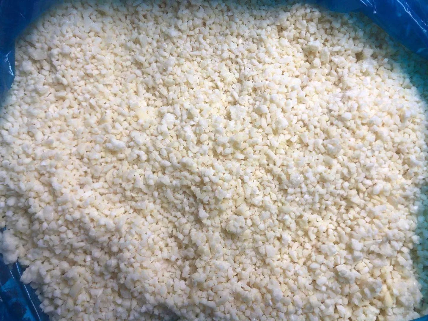High quality with good price IQF fresh frozen garlic dices crush cloves  frozen herbs garli peeled